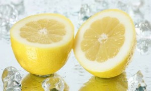 voda s citronom