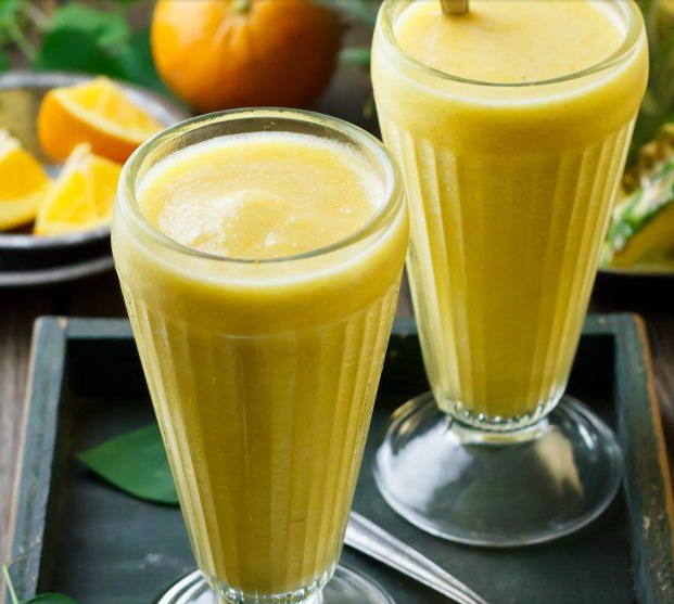 Pomarančovo-ananásový smoothie